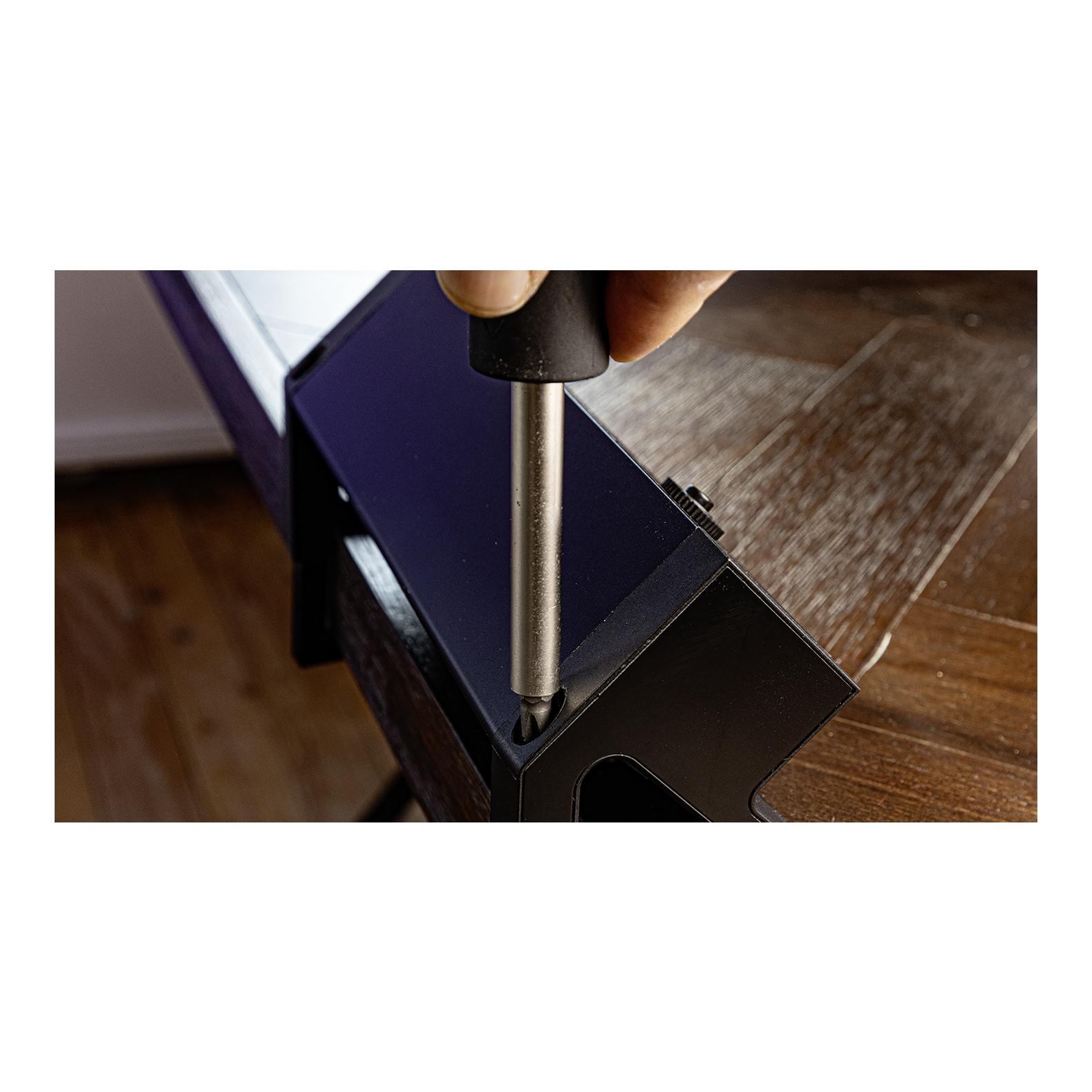 Tisch-Steckdosenleiste ALU DESK 2xT13 Tisch-Steckdosenleiste ALU DESK 2xT13