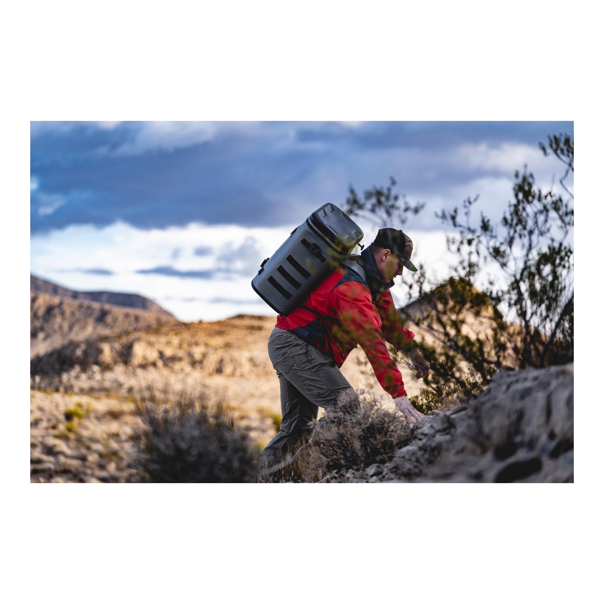 SOFT COOLER BACKPACK 13L - Glacière