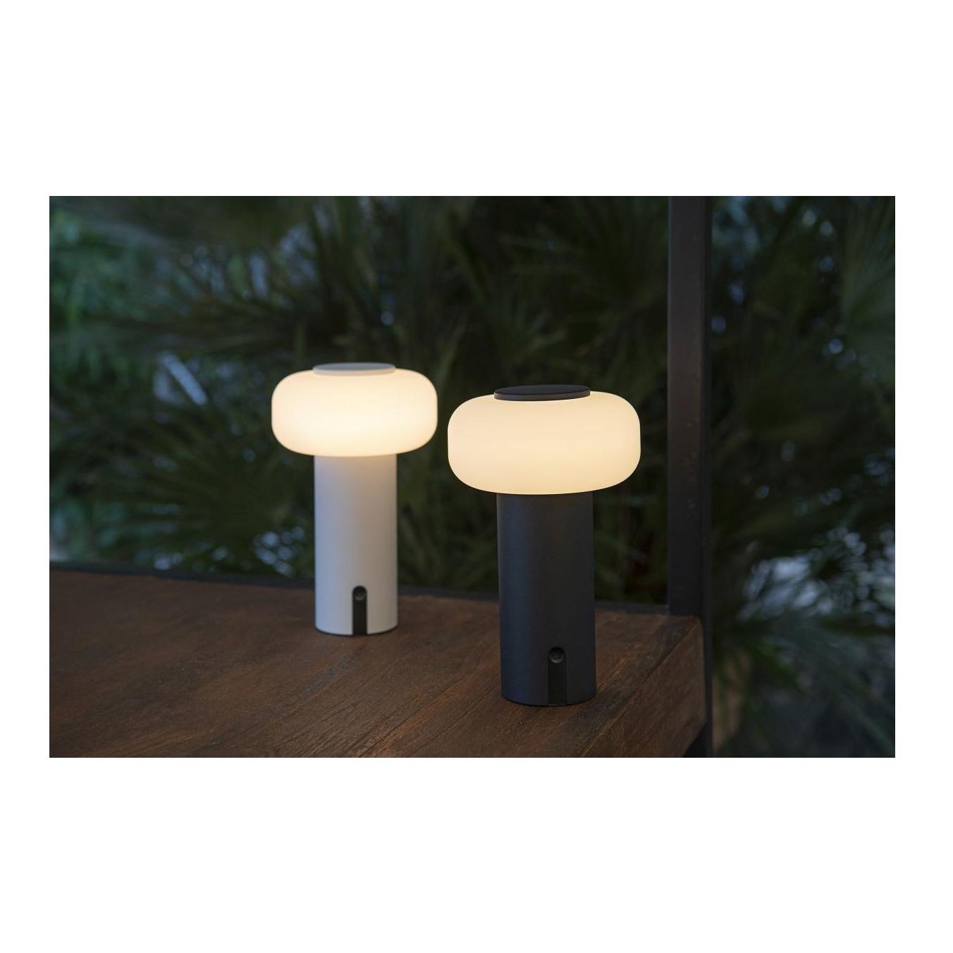 Lampe à mouvement solaire