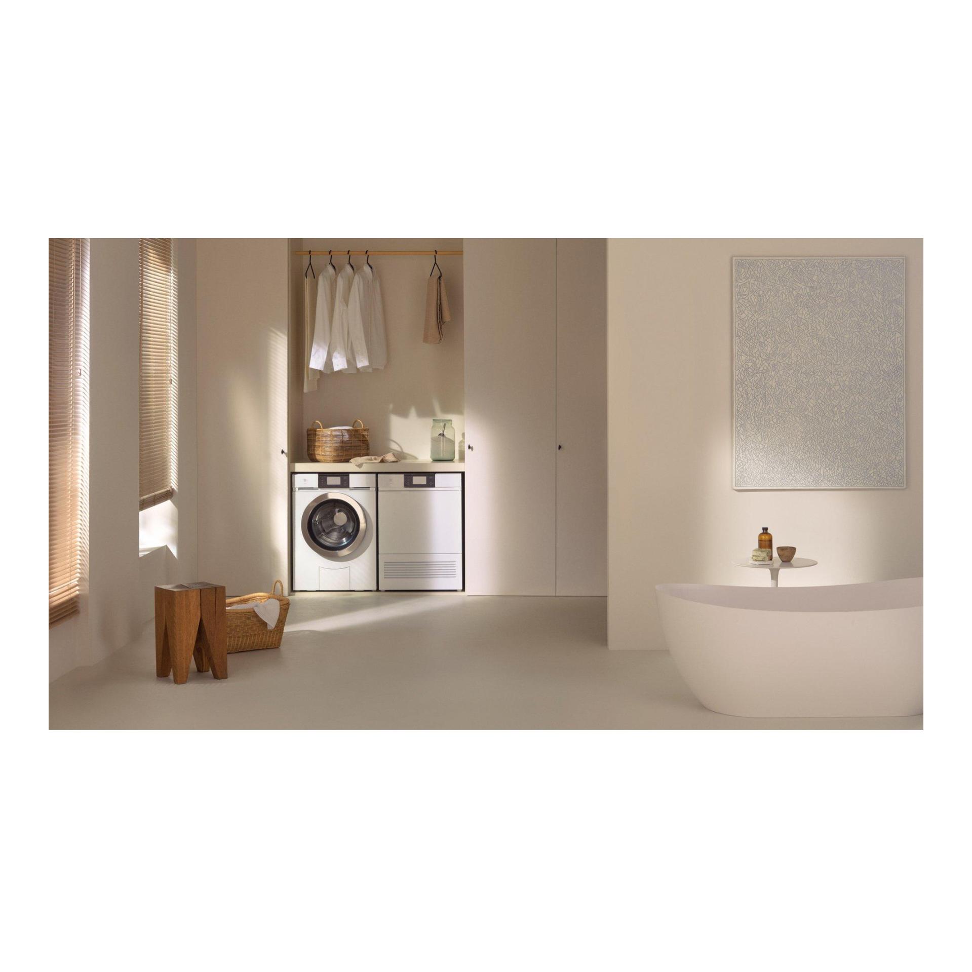 Lavatrice Adora V2000 VG Rimasta con assistenza